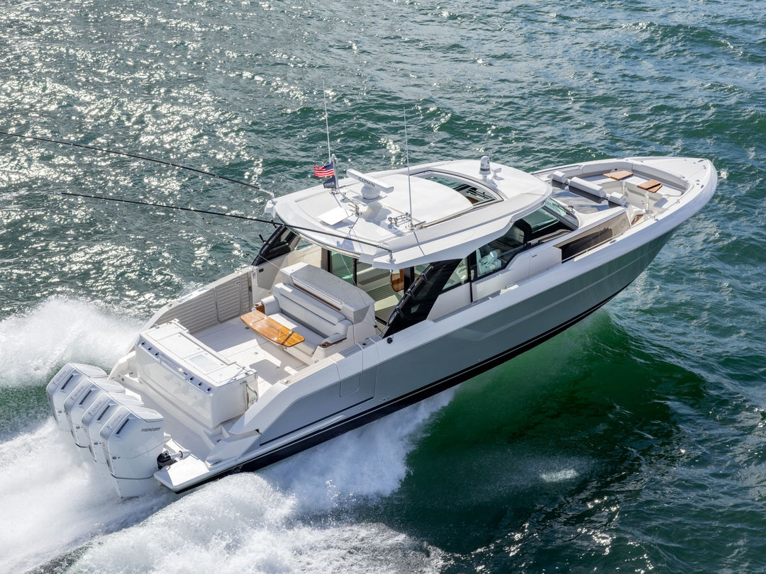 56 LS Adventure Model Running Starboard